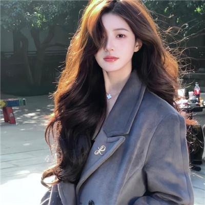 海底娇娃蓝华：处女任务封面